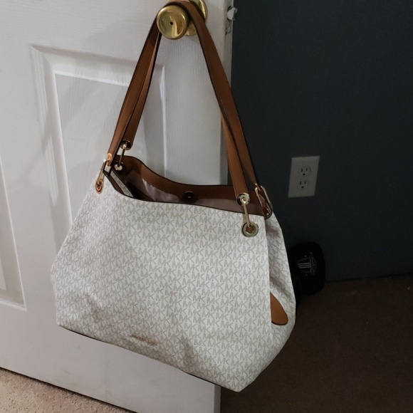 Authentic Michael kors bag - Picture 8 of 8